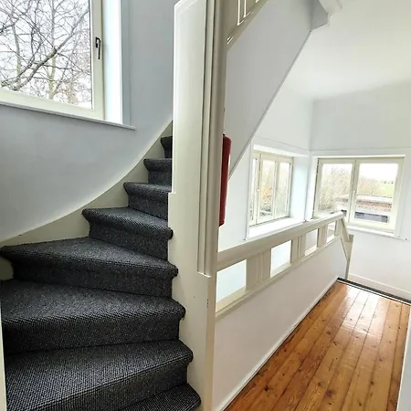 Cozy Holiday In With A Large Terrace Holiday home Zuienkerke